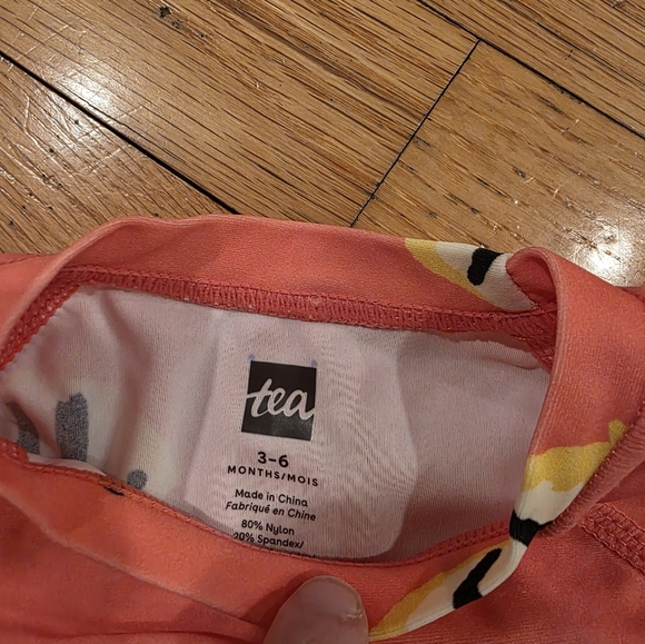 Tea Collection Infant Rash Guard Top - Picture 2 of 2